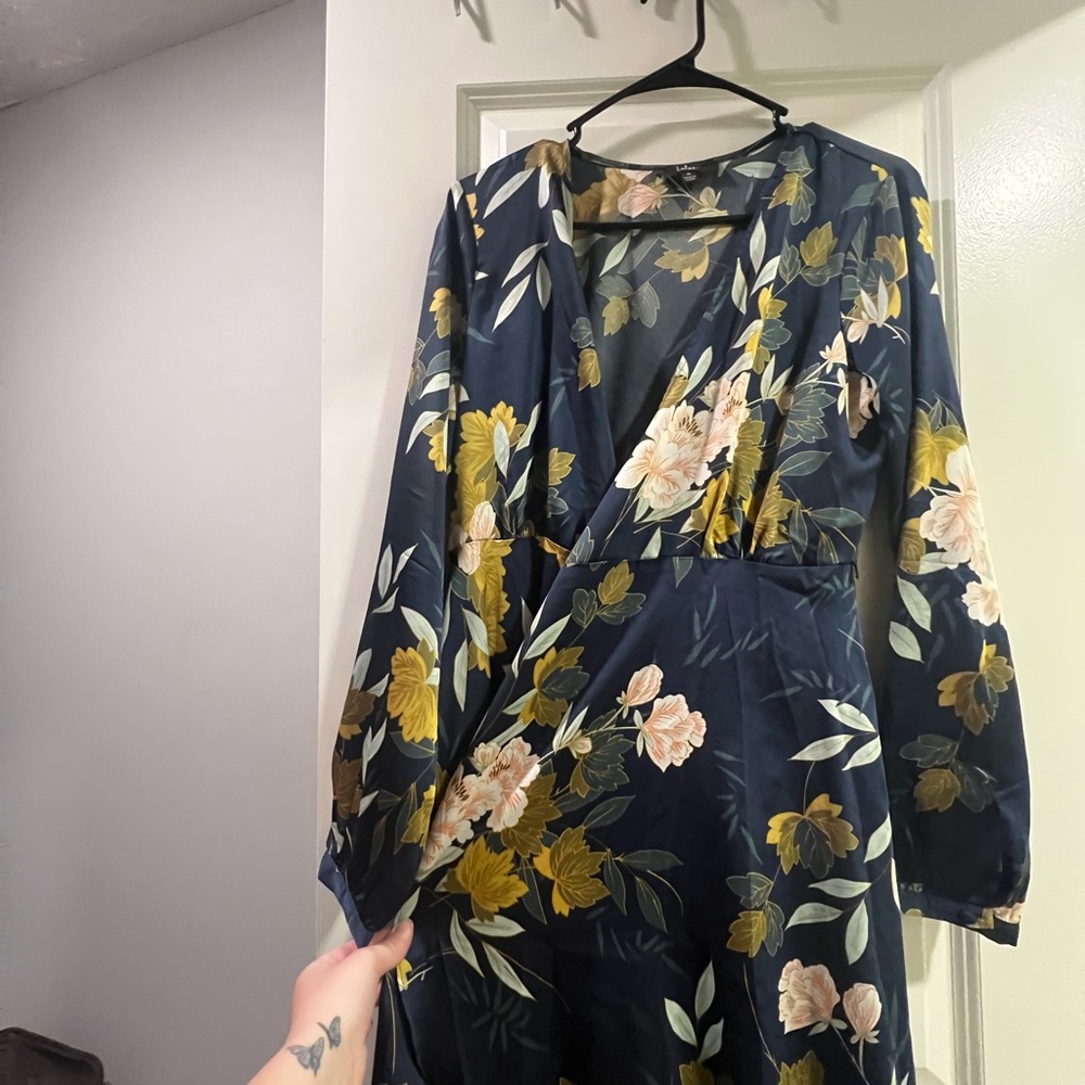 Lulu's Navy Floral Long Sleeve Dress